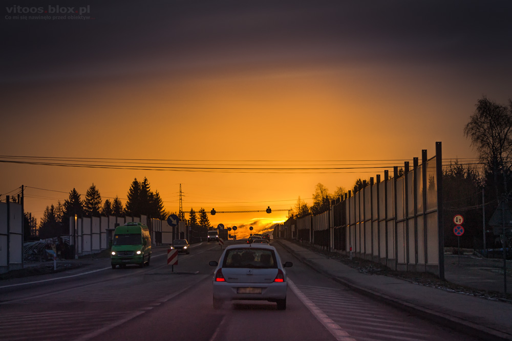 Fot. Witold Ochał, wschód słońca w drodze do pracy